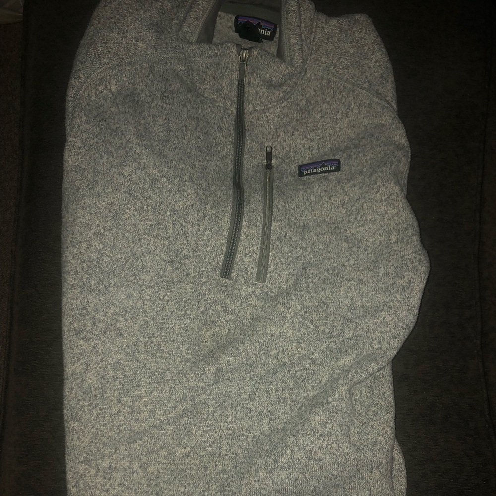 Grey Patagonia Quarter Zip fleece